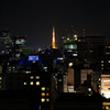 都会の真ん中に輝く東京タワー