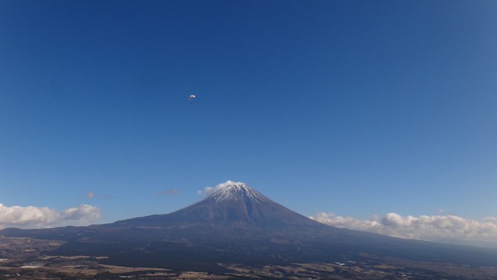 2011年12月24日　朝霧フライト　富士山とY氏EPSILON6