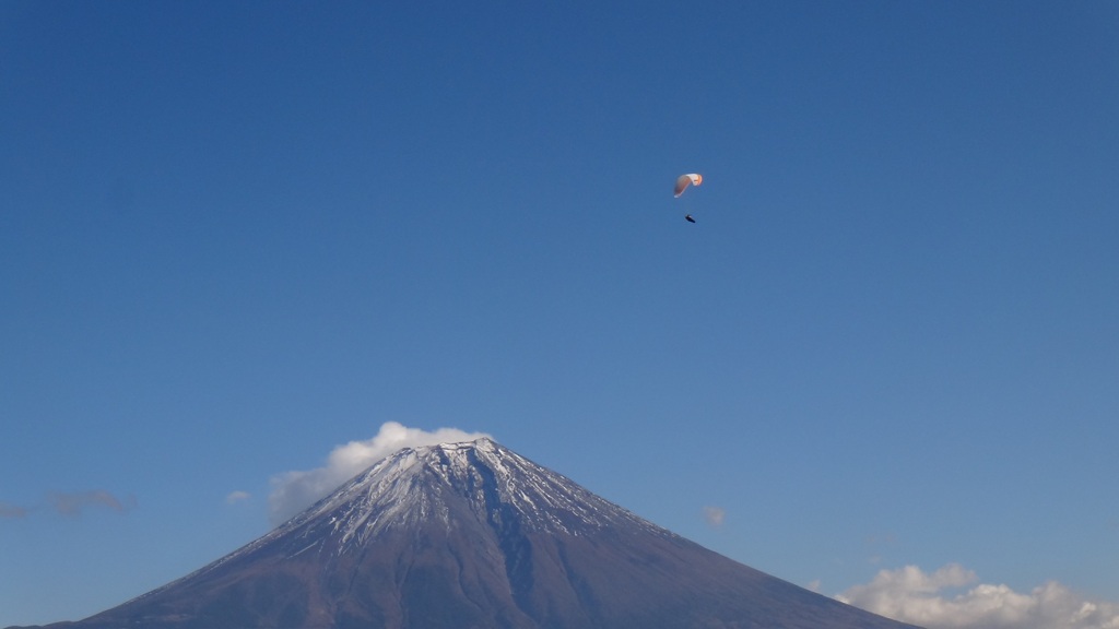 2011年12月24日　朝霧フライト　富士山とY氏EPSILON6②