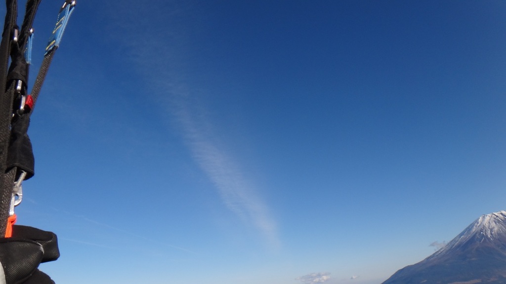 2011年12月18日 上空のすじ雲