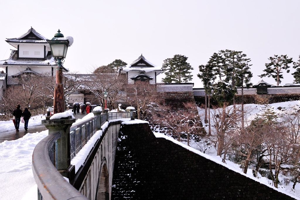 雪の石川門