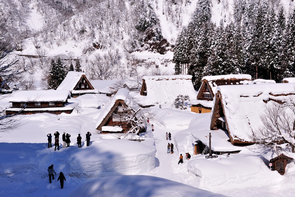 厳冬五箇山　雪のち晴れ♪