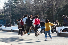 跳ぶ