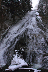 真冬の湯滝