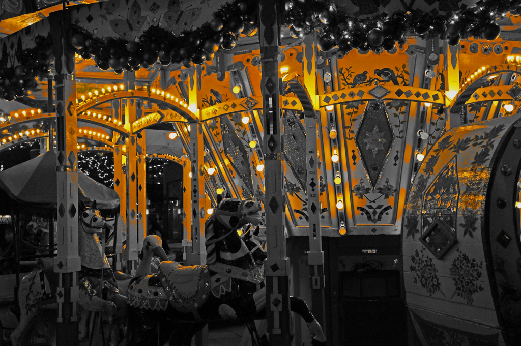 Old　anscient　Merry-go-around