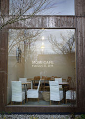 「MOMI CAFE」