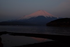 富嶽よ永遠に～紅の少し逆さ