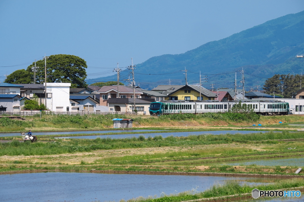 田植えと五能線