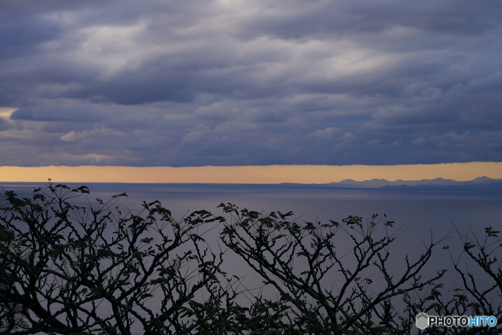 冬の海と空①