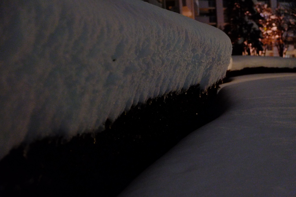 雪がやんで