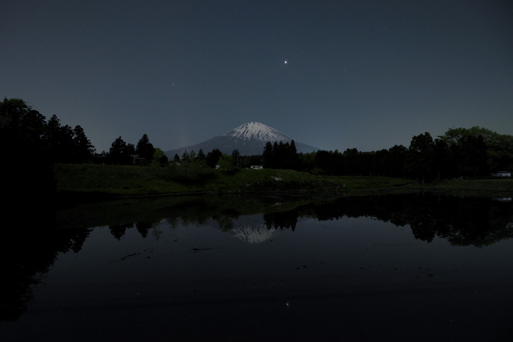 富嶽よ永遠に～夜の田園