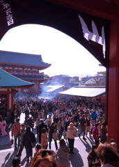 小春日和の浅草寺