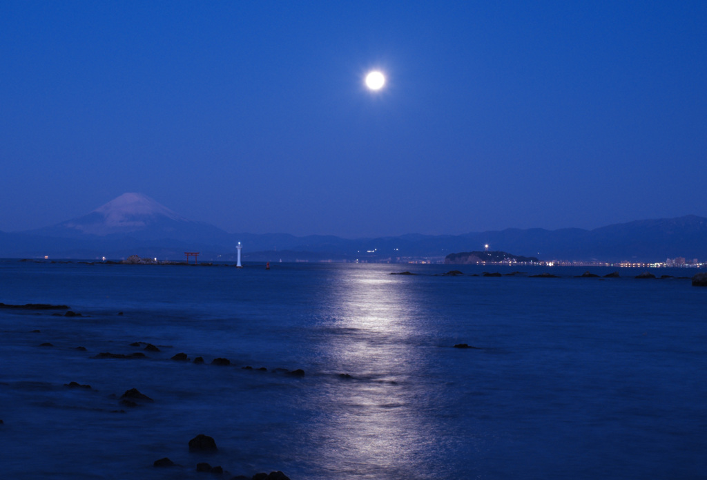 富嶽よ永遠に～相模湾の輝き