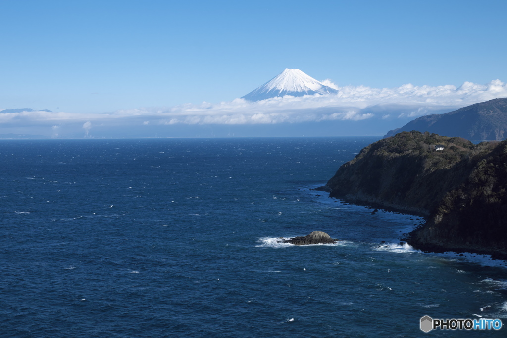 富嶽よ永遠に～海と雲海に浮かぶ