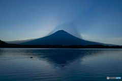 富嶽よ永遠に～太陽を待つ間に