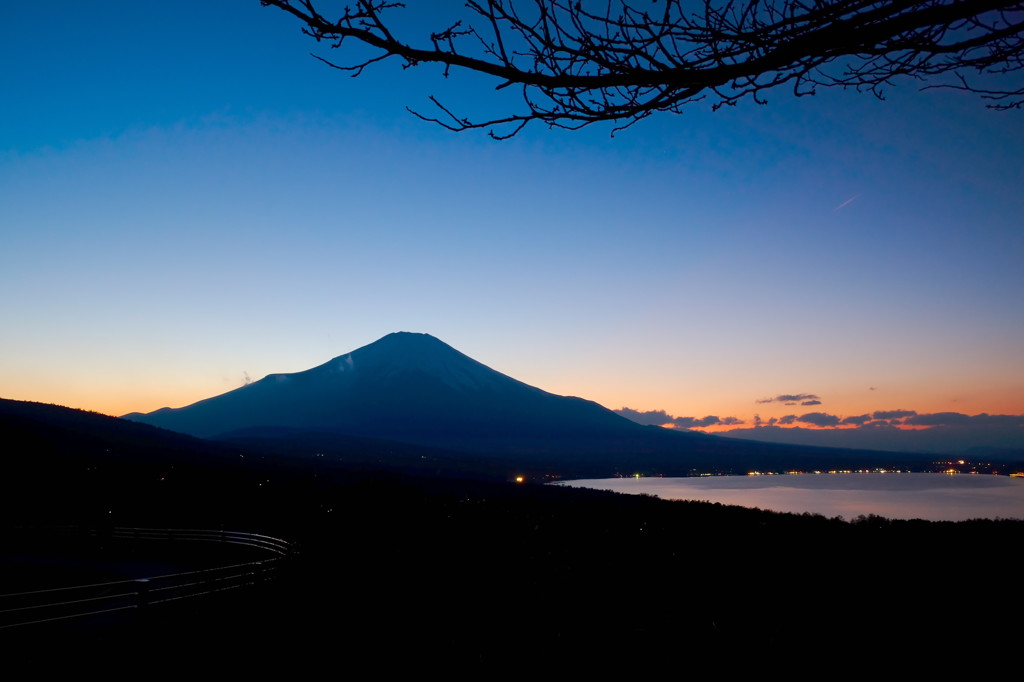 富嶽よ永遠に～山中湖の夕暮れ
