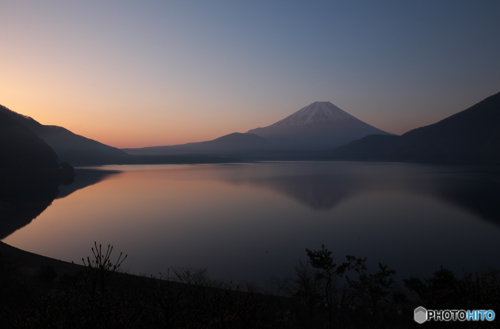 富嶽よ永遠に～春の暁