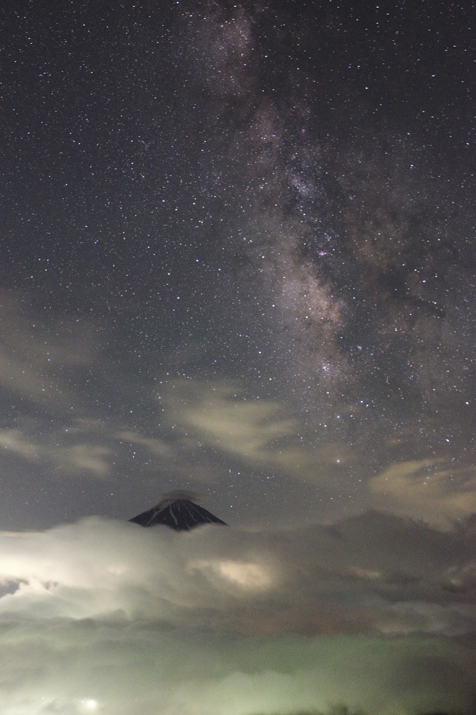 富嶽よ永遠に～雲海に立つ