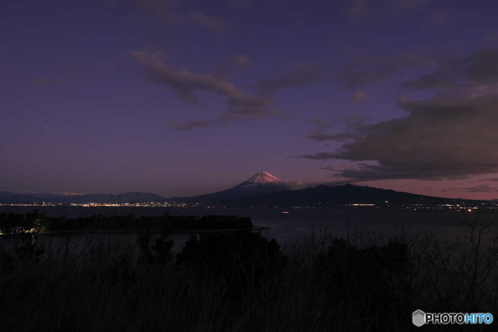 富嶽よ永遠に～駿河湾の夜明け