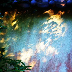 構成-90／Wall with circles & shadows