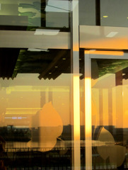 反射-54／Cross to face evening sun