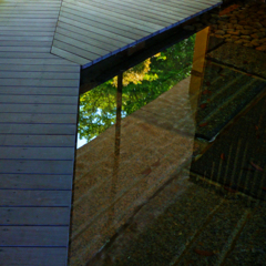 水様-314／石と木板と水面