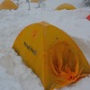 厳冬期・天狗岳へ　雪上設営完了