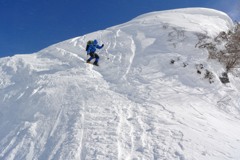 厳冬期の谷川岳　斜面下降