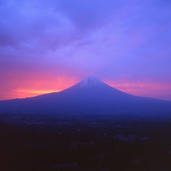 朱に染まる朝