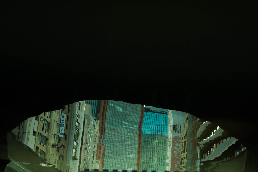 東京の穴