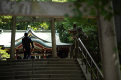 暑い日、氷川神社で