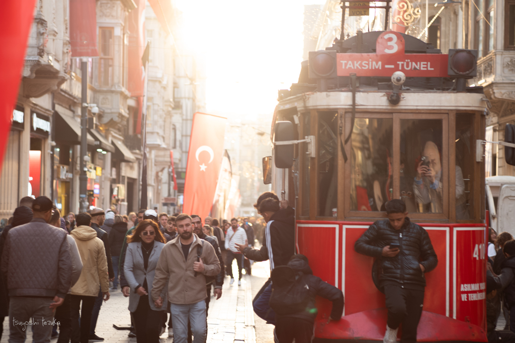 the istiklal caddesi