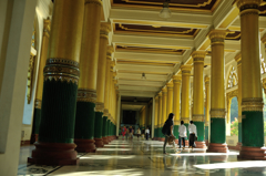 shwedagon pagoda entrance