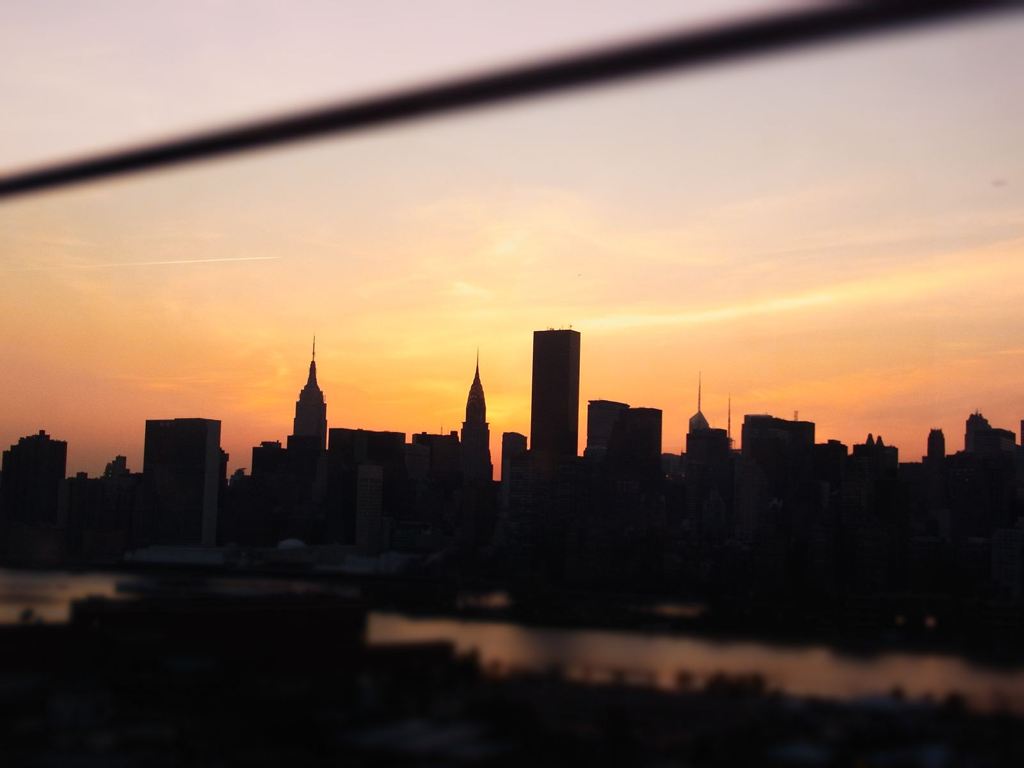 ＮＹ　ＳＫＹＬＩＮＥ