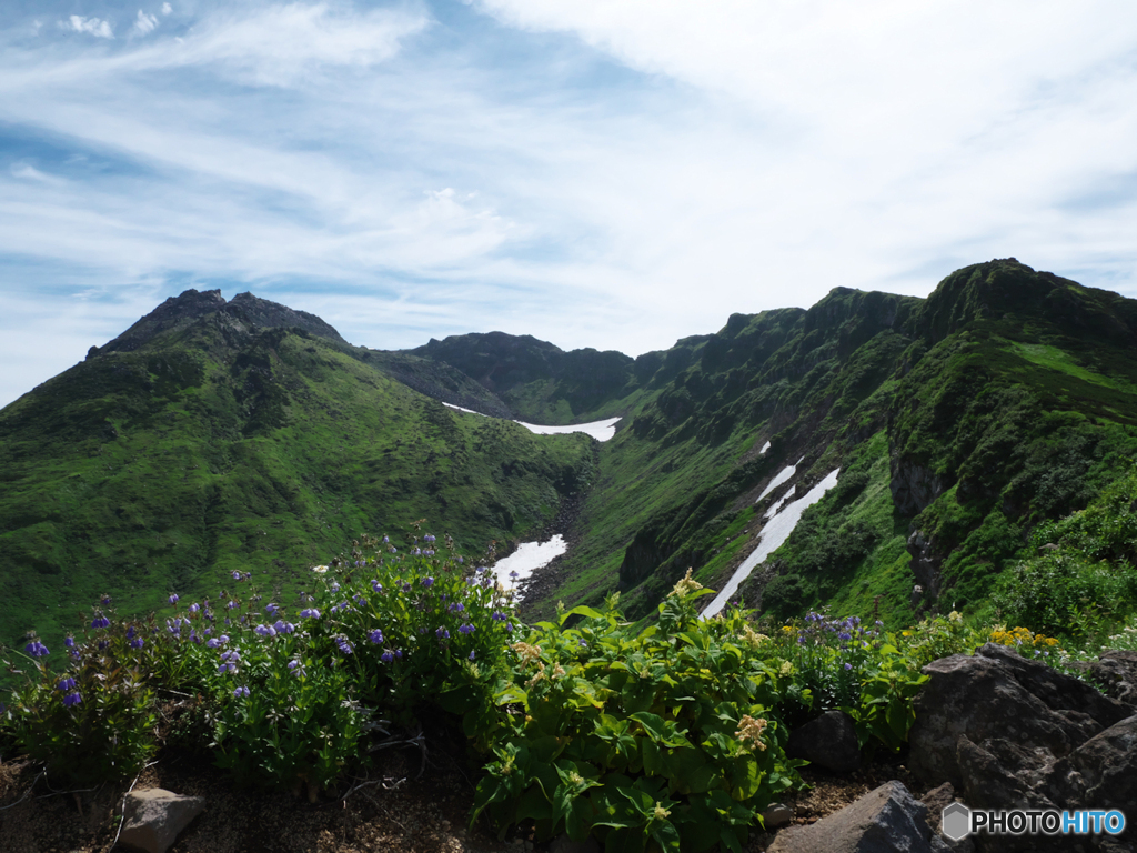 遠い山頂