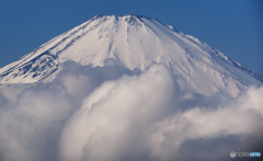 頭を雲の上に