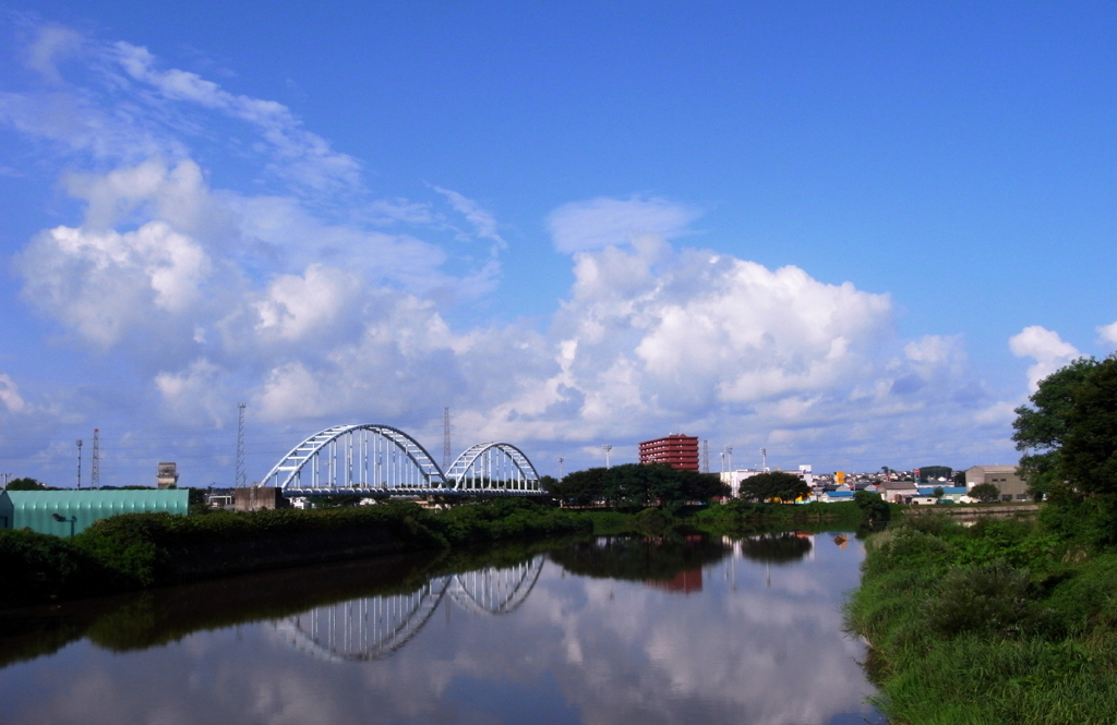 20100813新旭橋から川面001GX200