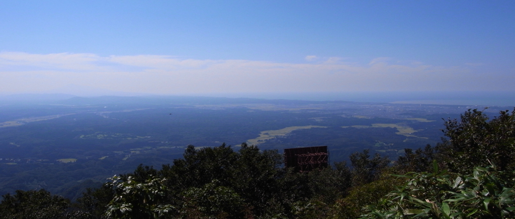 20100915ｇ中岳山頂より29秋田市方面