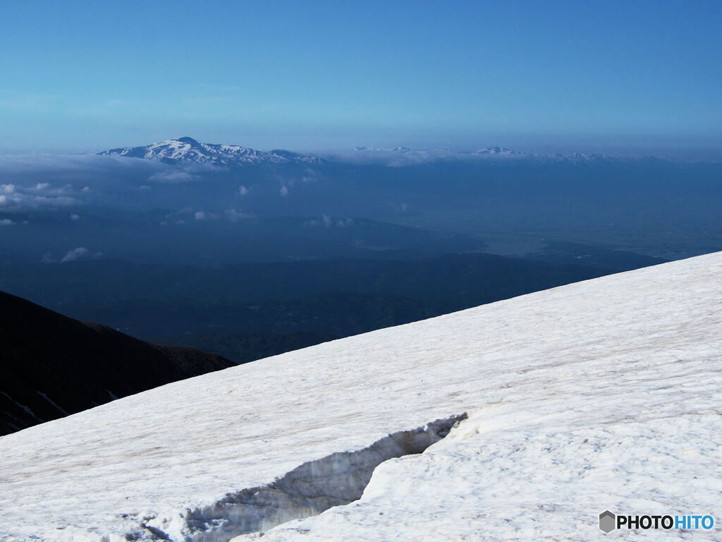 残雪から月山