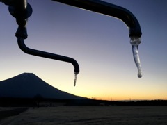 水道と富士山