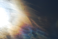 虹色に染まる雲　2