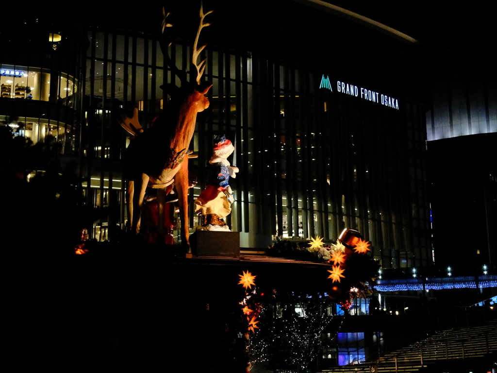 GRAND FRONT OSAKAを眺めて