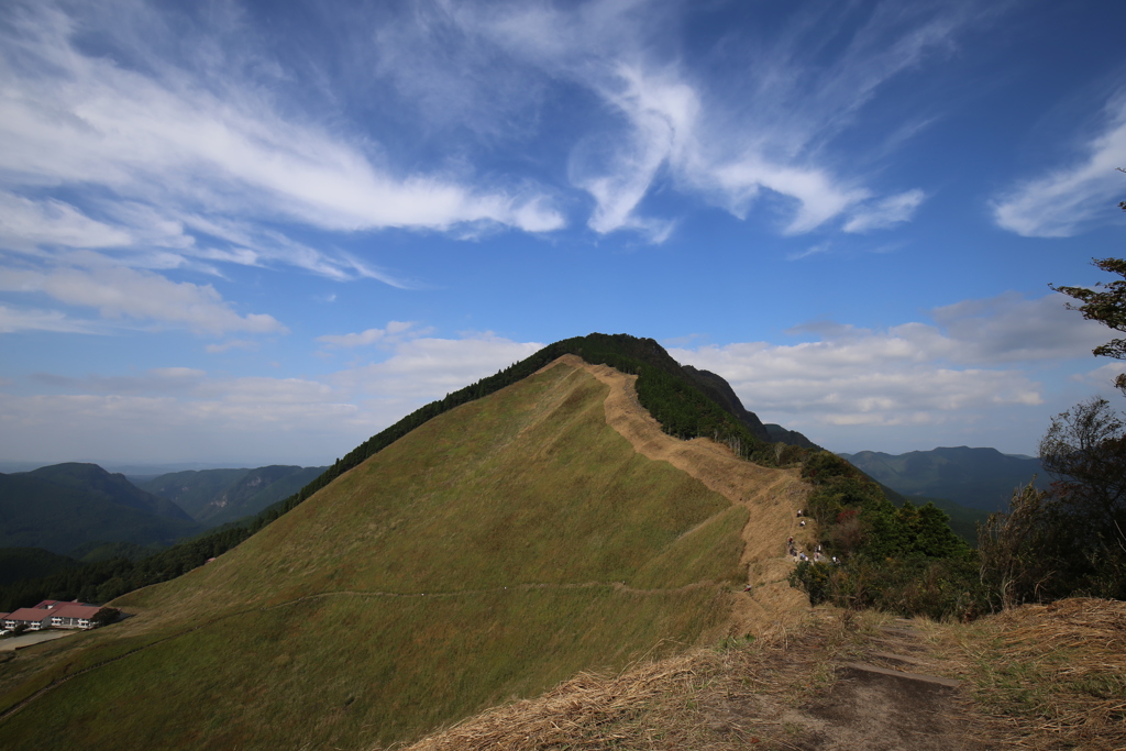 曽爾高原の倶留尊山　