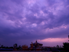 夕暮れの遊園地