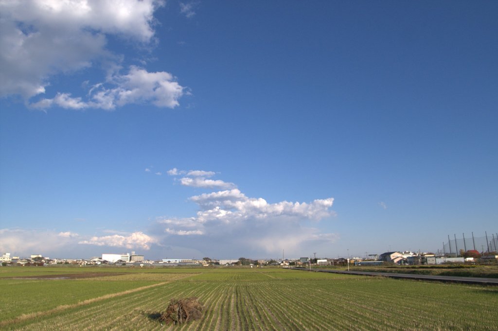 空に浮かぶ船