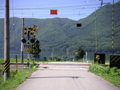 木崎湖の踏み切り