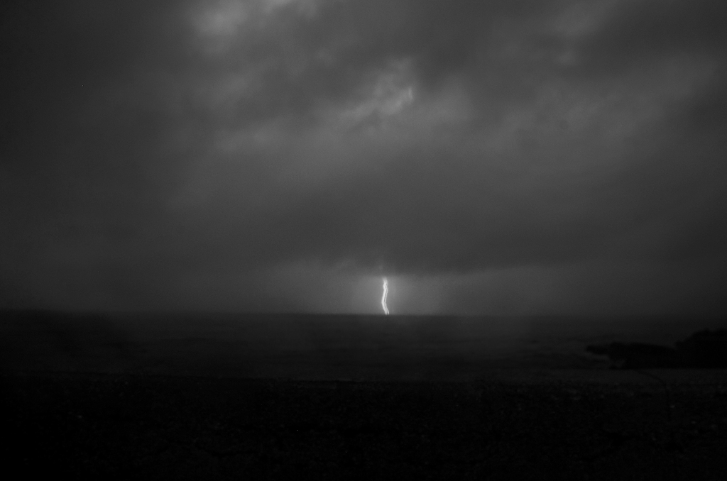 酷い雷雨