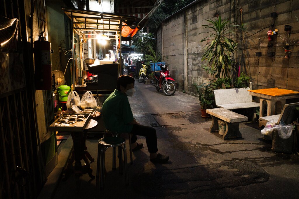 路地裏屋台
