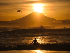 Fuji and surfers#3