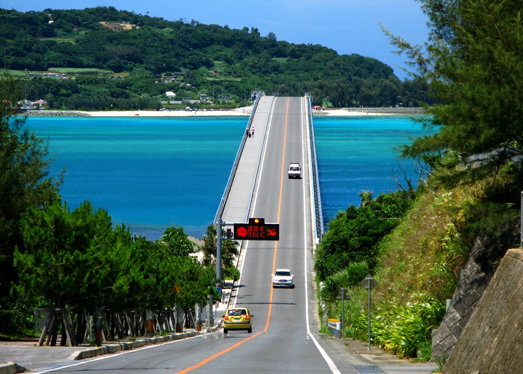 沖縄　古宇利大橋01